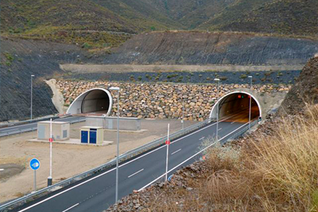 Works of the Loma de Bas (Murcia) and Sierra de Aguilón (Almería) tunnels