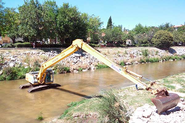 Matinsa inicia las obras de renaturalización del rio Manzanares entre el puente de los franceses y el puente de la Reina Victoria (Madrid)